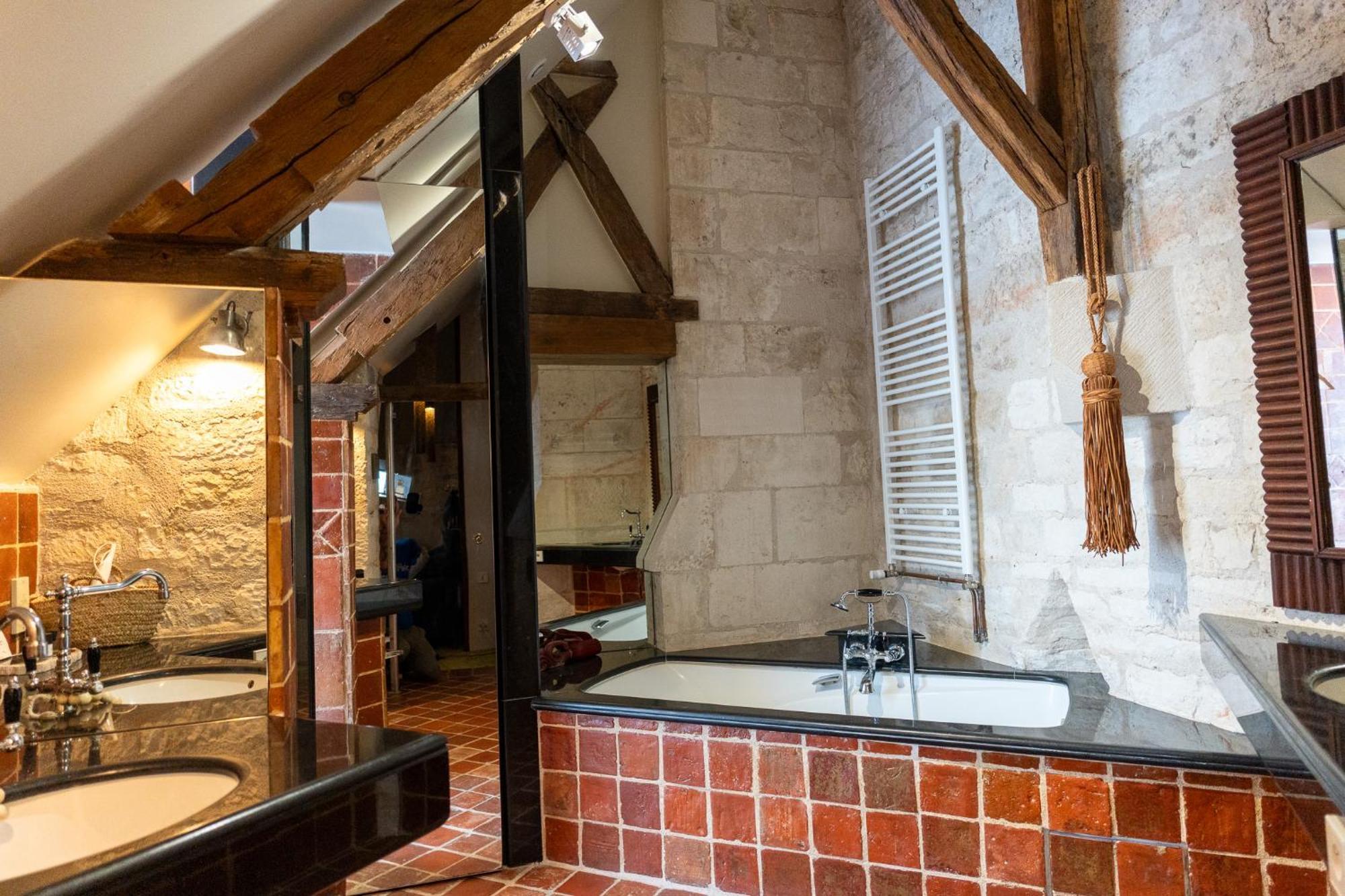 L'Abbaye Saint Michel Bed & Breakfast Tonnerre Eksteriør bilde